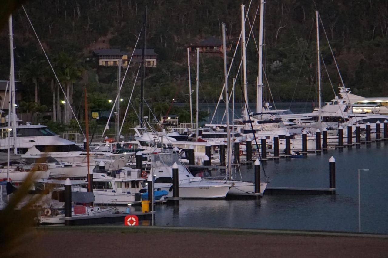 Airlie Seaview Apartments Airlie Beach Kültér fotó